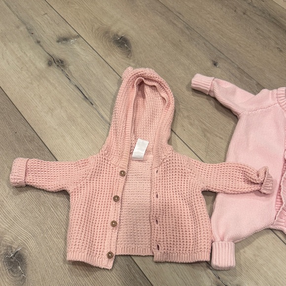 Newborn bundle Baby Clothing Set 5-10 items used once brand new also - Picture 8 of 8